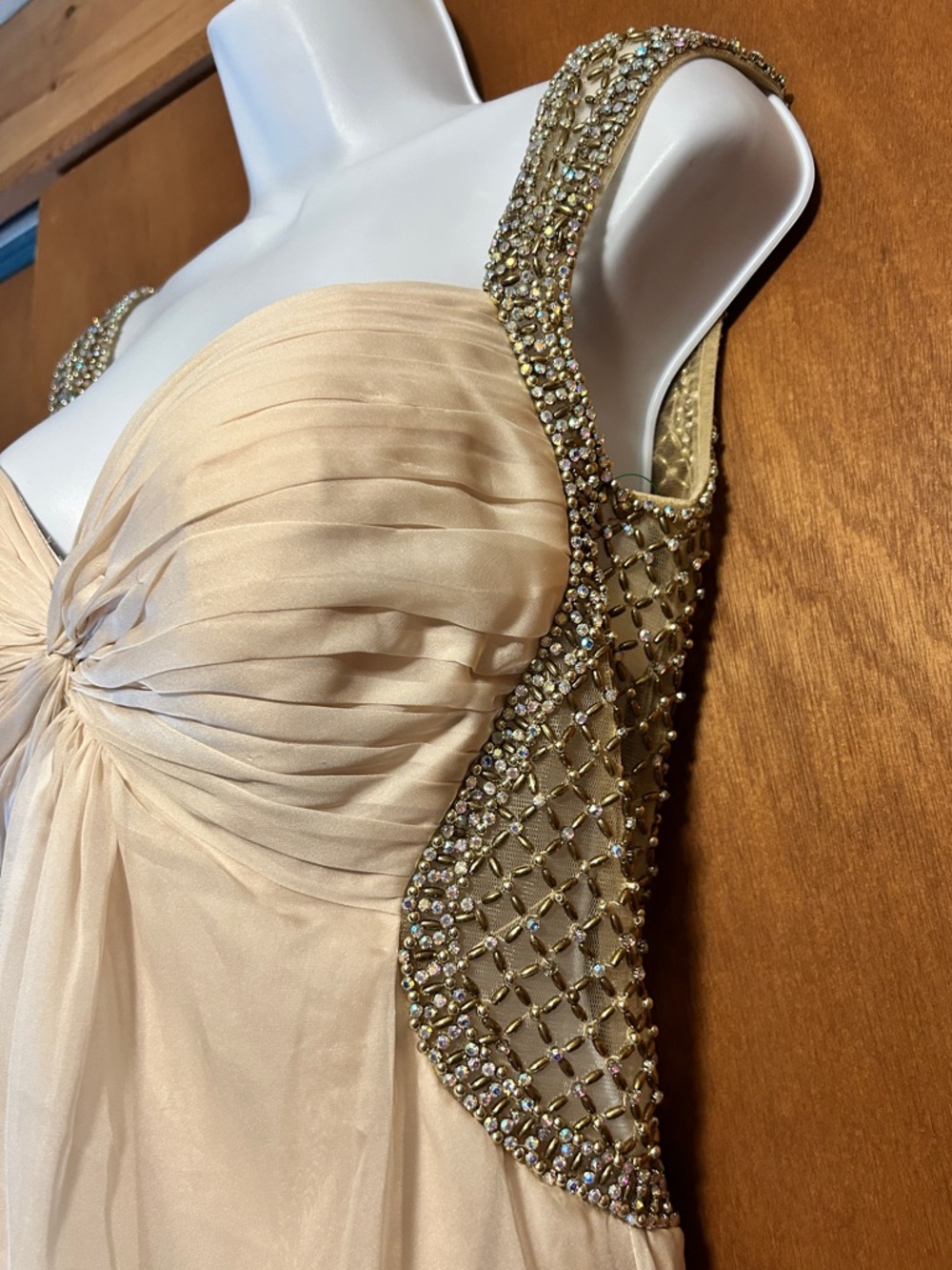 La Femme Chiffon Gown long Dress Size 10 Prompts Formal Beaded Sparkly champagne - Picture 12 of 16